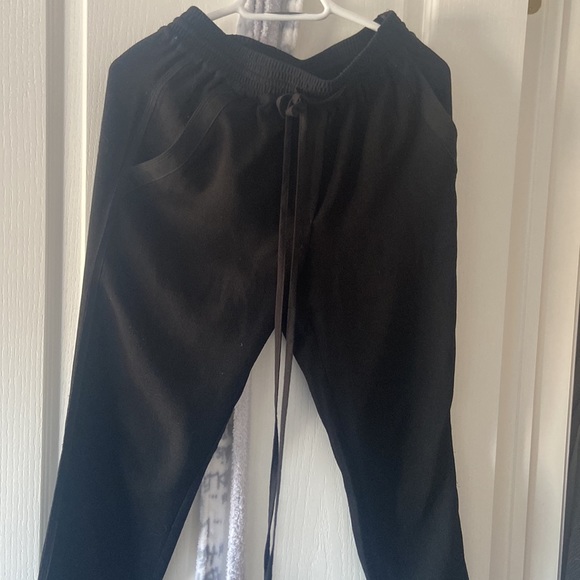 Beautiful black work/outing pants - Picture 2 of 3